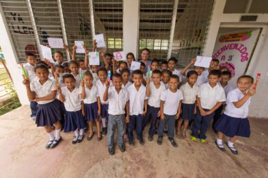 Honduran Dentist prefers education to pulling teeth