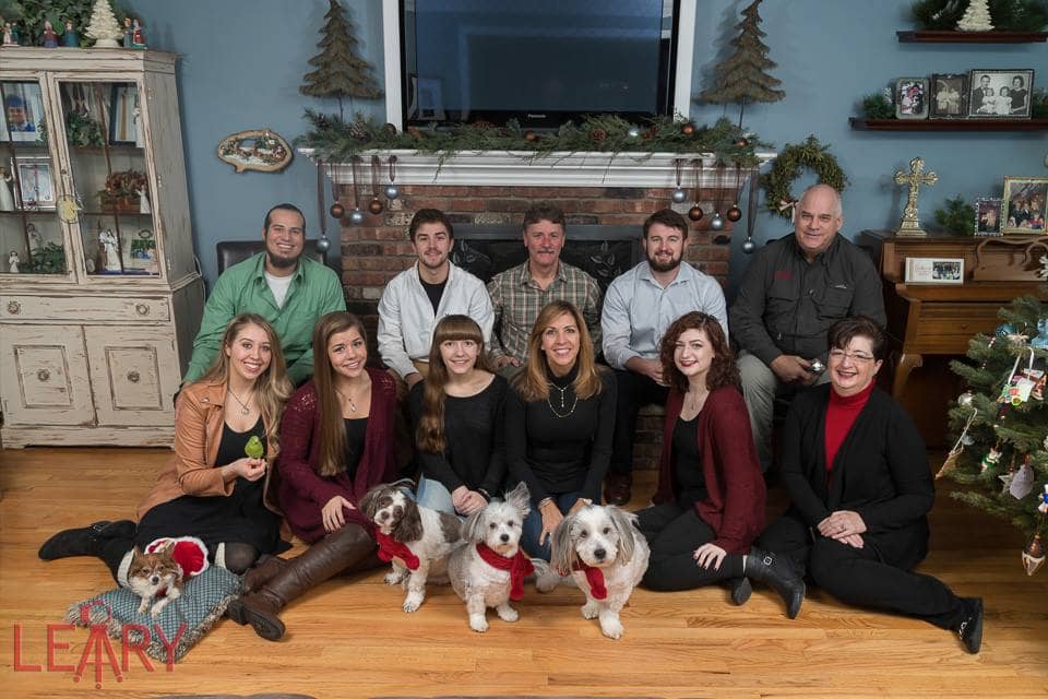 How To: Christmas family photo where everyone will look great – Even pets!