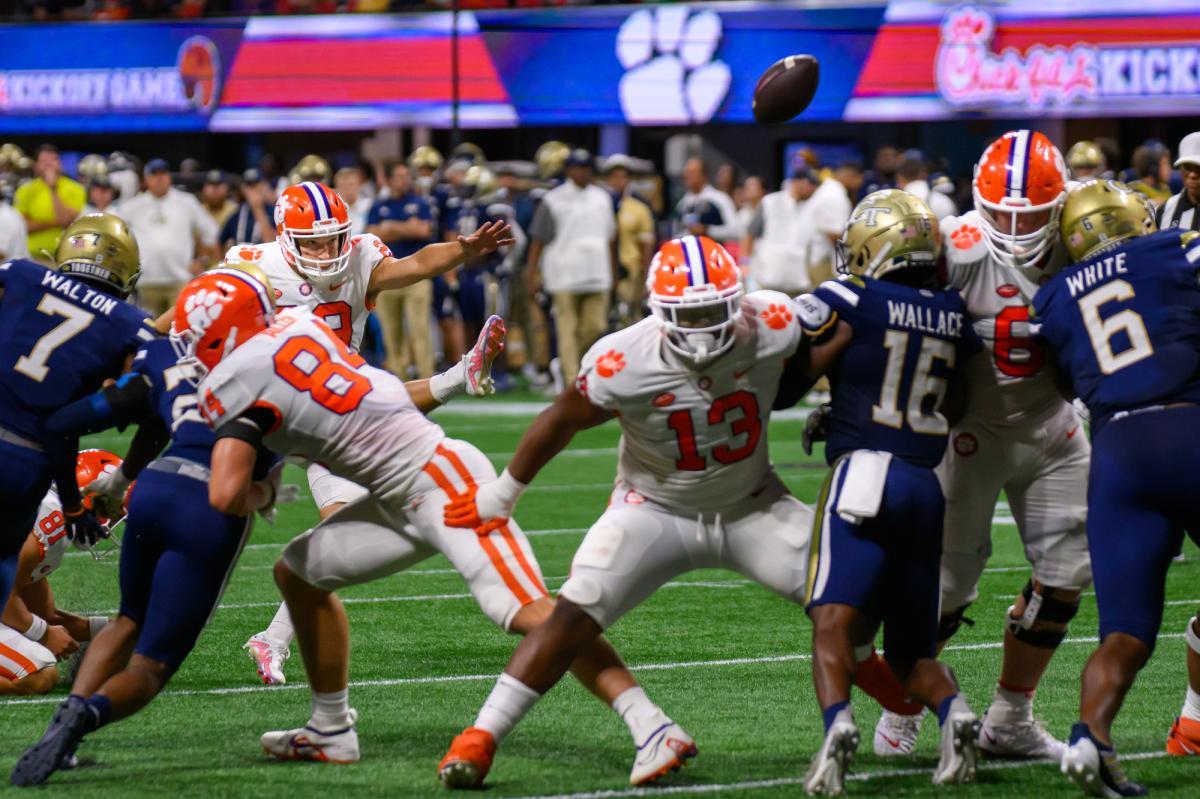 Chick-fil-A: Chick-fil-A Kickoff 2022 Clemson vs Georgia Tech